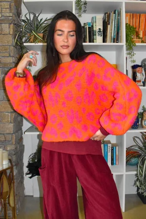 Big Softie Leopard Roo Knit Aperol & Hot Pink